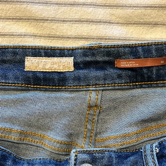 Pilcro distressed, cuffed jeans size 30 - Picture 5 of 6